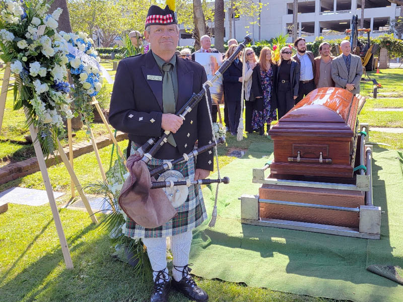 Bagpipe player cemetery