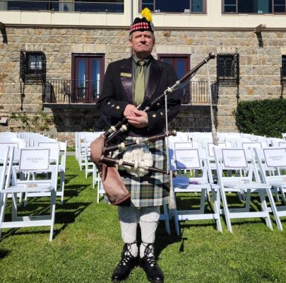 Bel-Air Bay Clumwedding Bagpiper