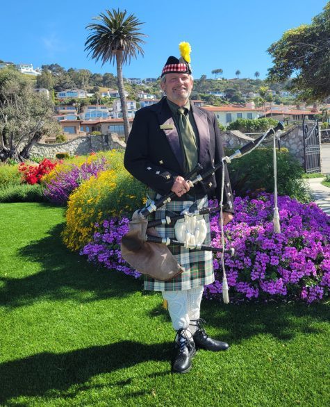 Sea and land Bagpiper Carpenteria Cemetery